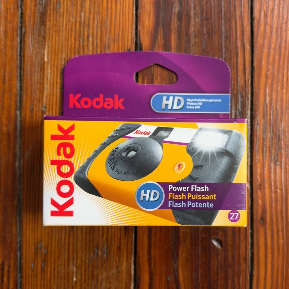 NOS Kodak EXPIRED disposable camera HD 27 exposure power flash